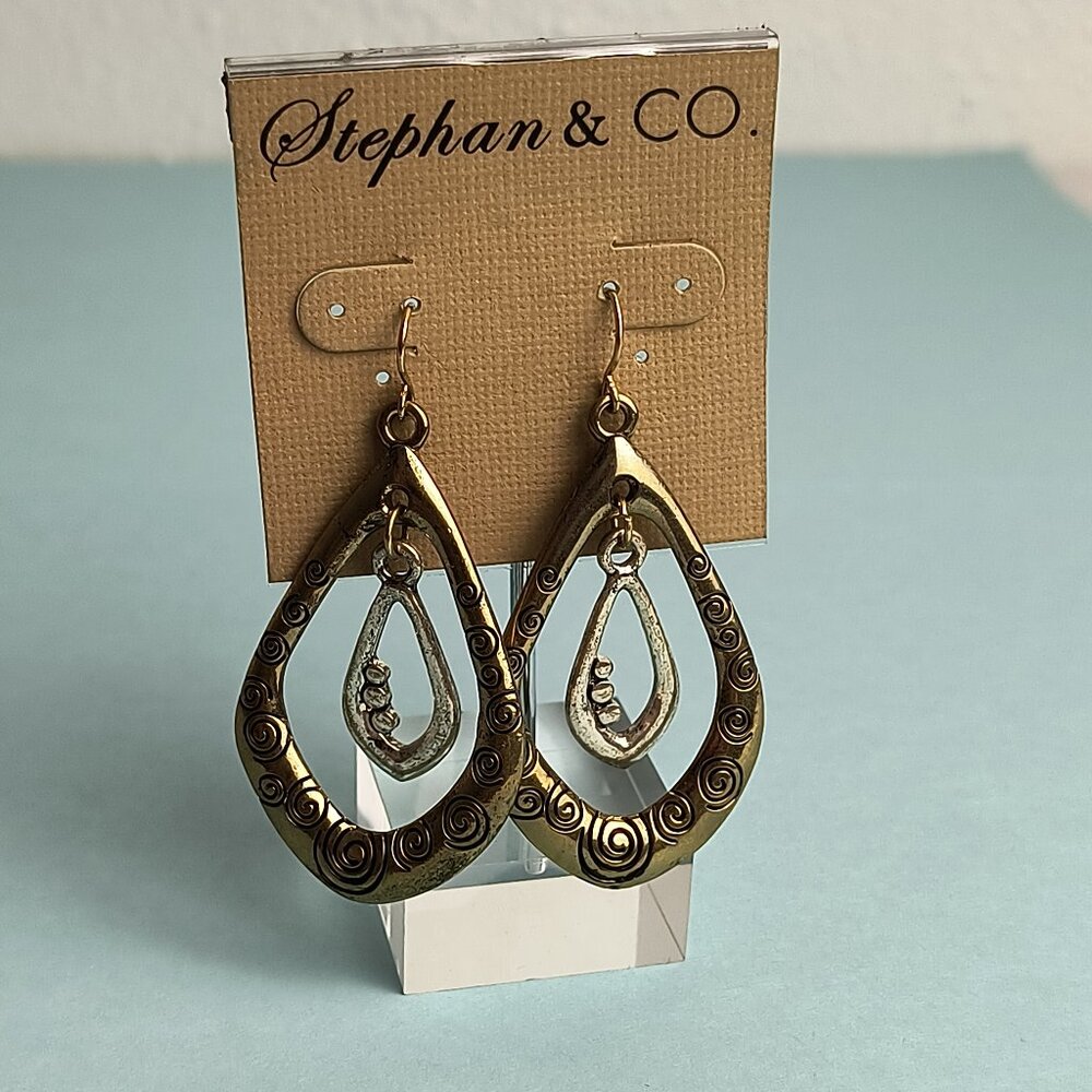 Stephan & Co Y2K Dangle Drop Earrings Casual Light Gold Tone